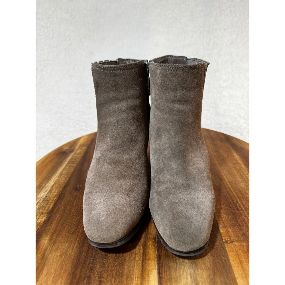Blondo Waterproof Suede Ankle Boots Taupe Grey Stacked Block Heel Size 8M B6745